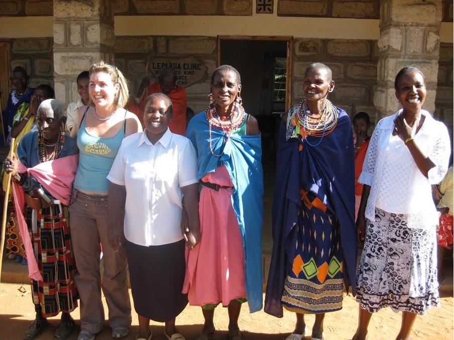 Leparua clinic with the nurse and women Maasai elders